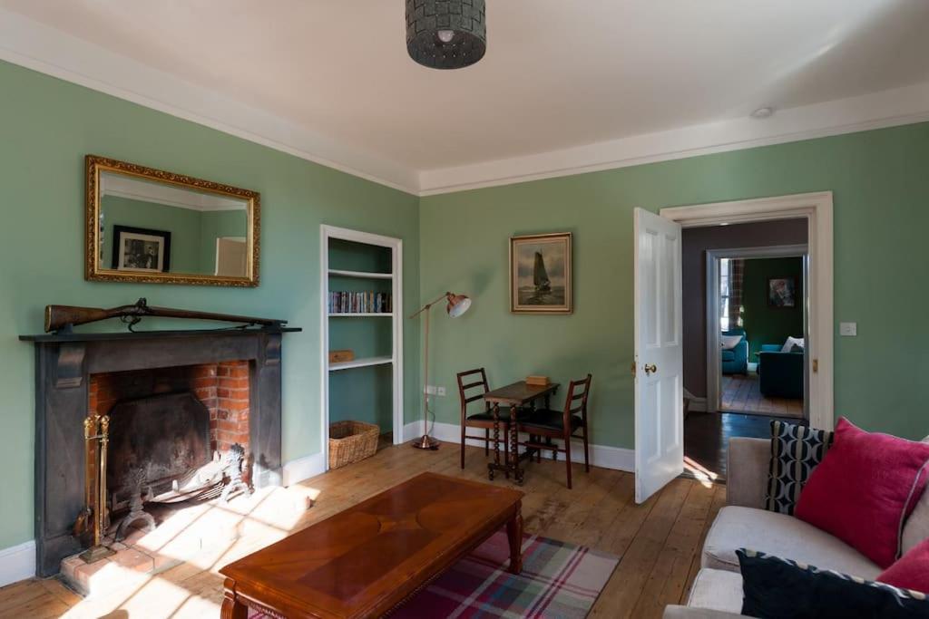 Firs Sleeps 15 Stunning Country House With Hot Tub Sudbourne エクステリア 写真