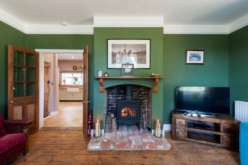 Firs Sleeps 15 Stunning Country House With Hot Tub Sudbourne エクステリア 写真