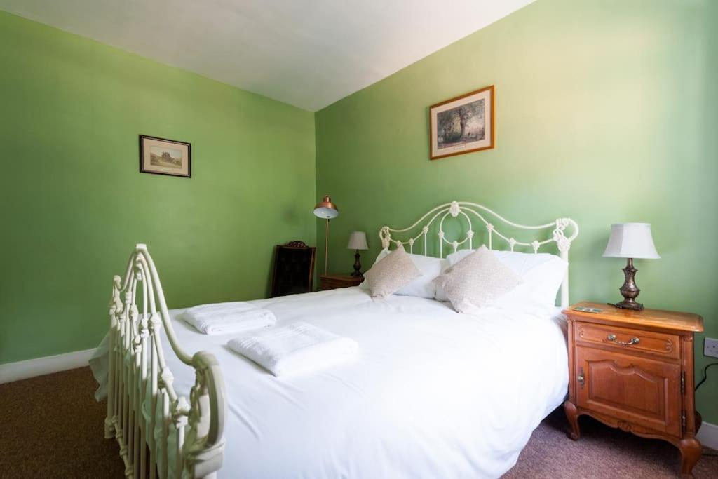 Firs Sleeps 15 Stunning Country House With Hot Tub Sudbourne エクステリア 写真