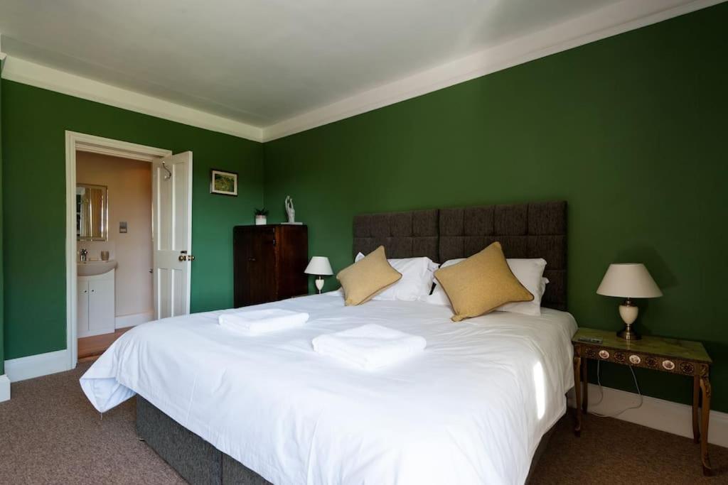 Firs Sleeps 15 Stunning Country House With Hot Tub Sudbourne エクステリア 写真