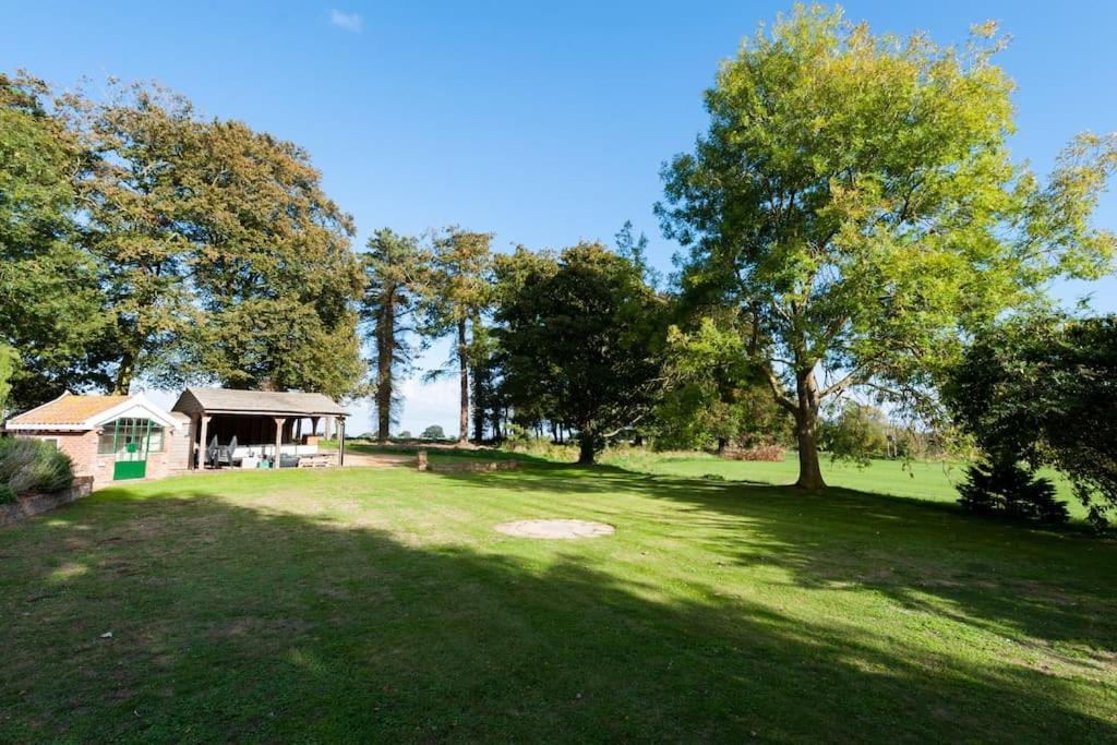 Firs Sleeps 15 Stunning Country House With Hot Tub Sudbourne エクステリア 写真
